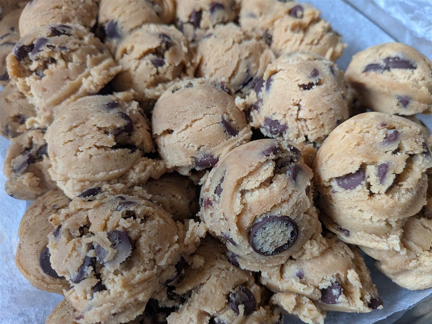 Chocolate chip cookie dough scoops